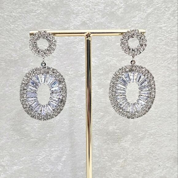 Jewelry - SPARKLE galore! Bold and beautiful earrings.